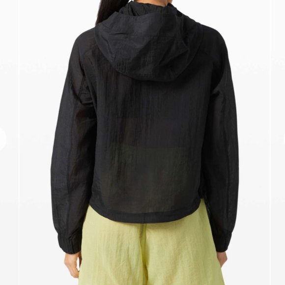 Lululemon Jacket Clear Intention Cropped Black Ladies Size 4 NWT - Picture 5 of 16